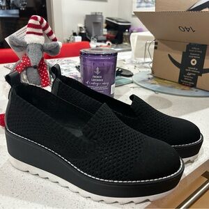 Wishbone black loafers